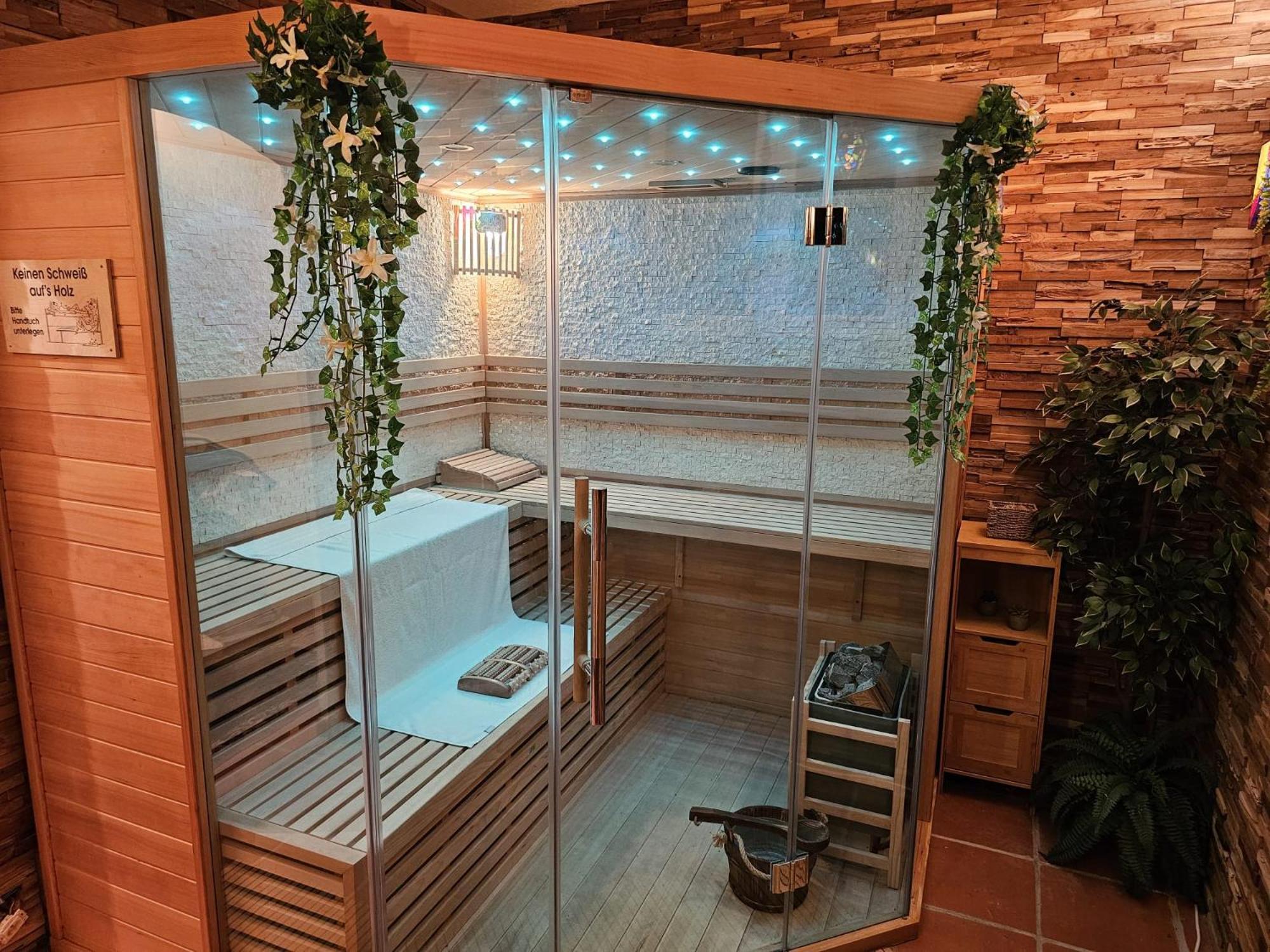 Chateau De Pys Guest House Latrape 외부 사진