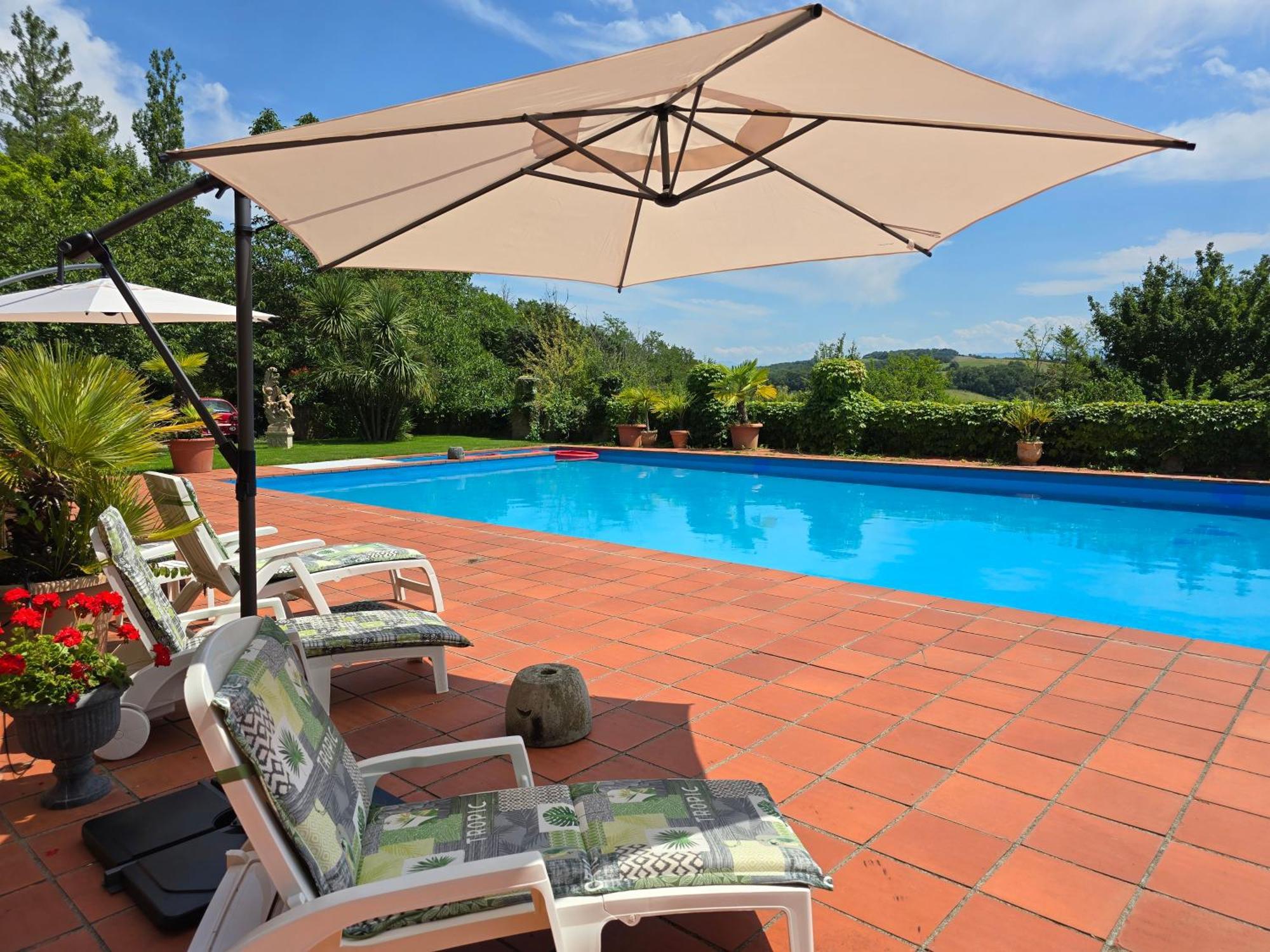 Chateau De Pys Guest House Latrape 외부 사진