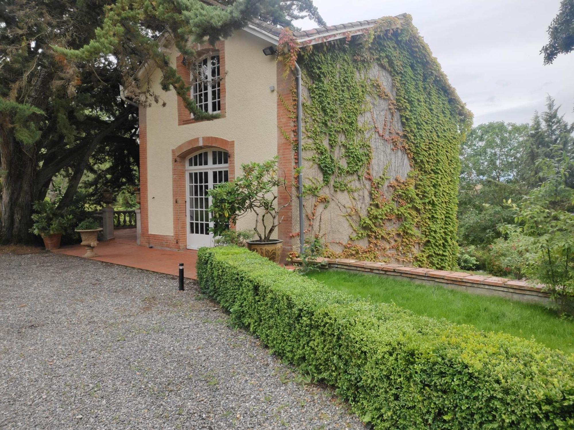 Chateau De Pys Guest House Latrape 외부 사진